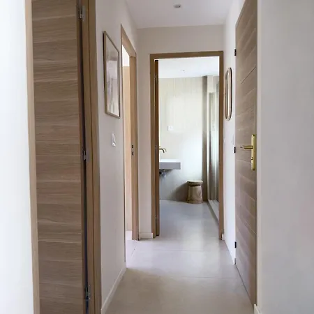 4-star Close To Sea , Juan Les Pins Апартаменти